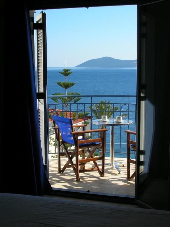 Olive Bay Hotel Agia Efimia Quarto foto