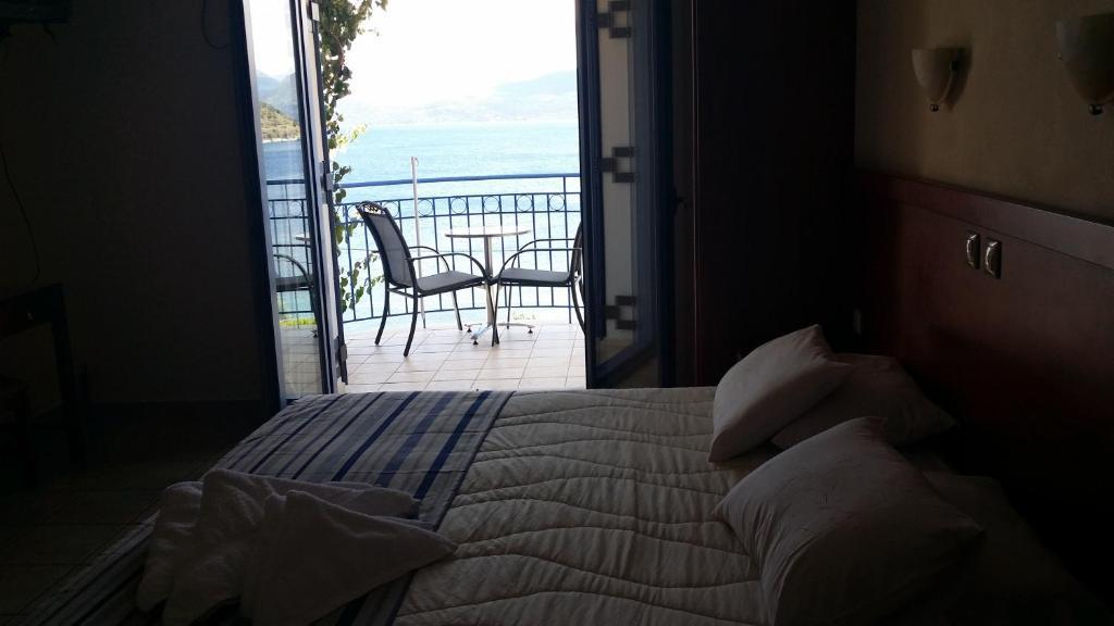Olive Bay Hotel Agia Efimia Quarto foto